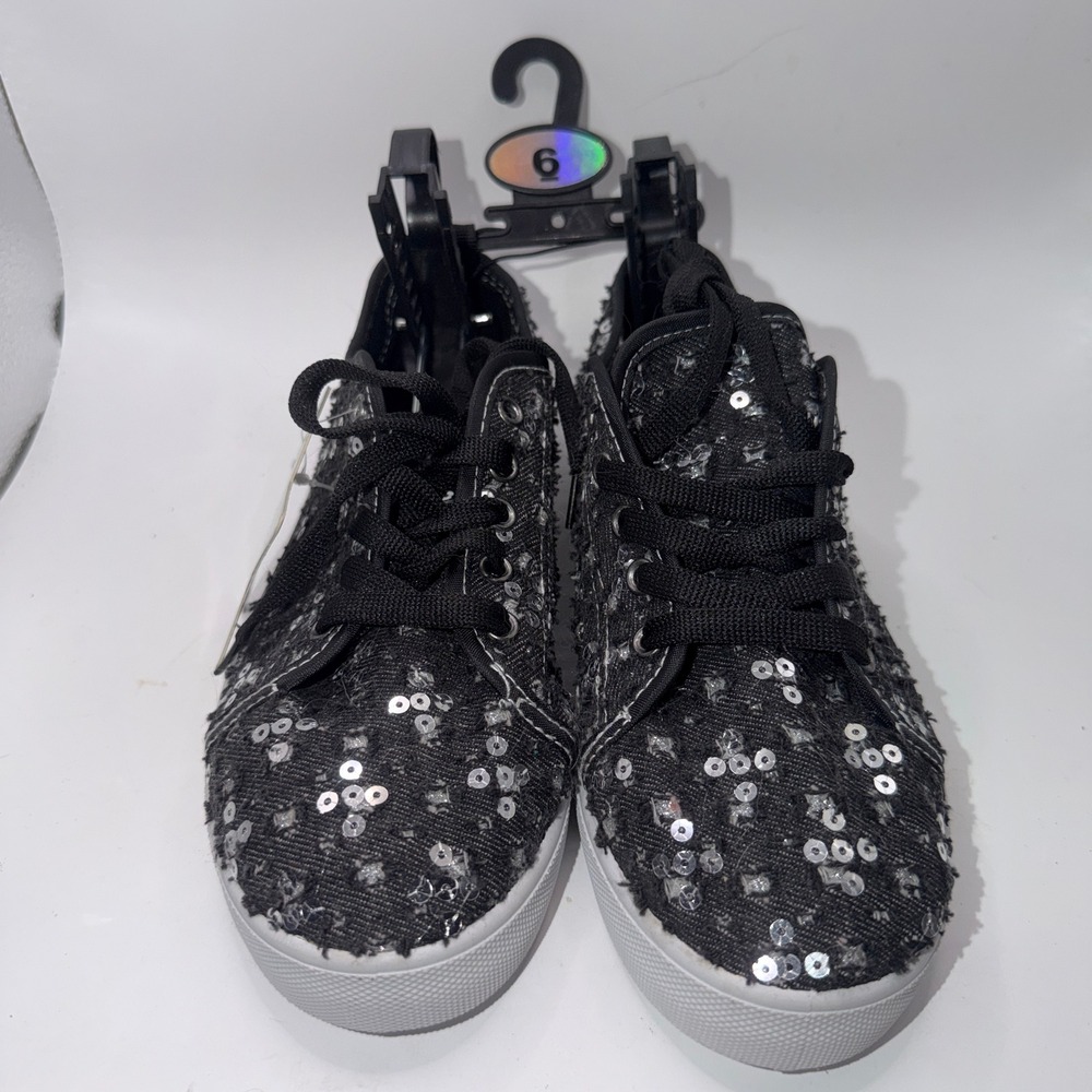 Love 83 Size 6 Black Denim Sequin Low Top Sneakers McBling Y2K Glance Glam Disco